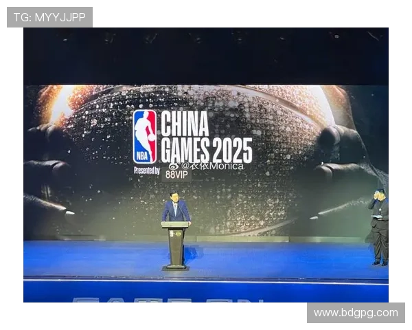 蔡崇信分享与成龙互动照片篮网季前赛将在澳门举行