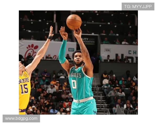 迈尔斯布里奇斯半场三分火力全开独揽20分5篮板助球队争胜